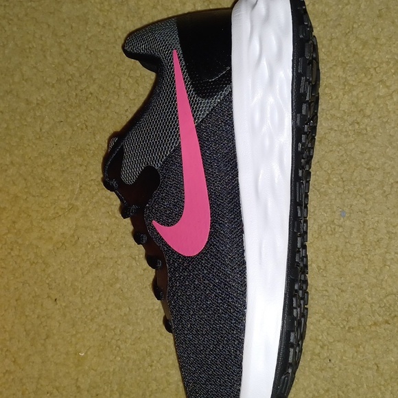 Nike New 6.5 W Shoes - Picture 4 of 8